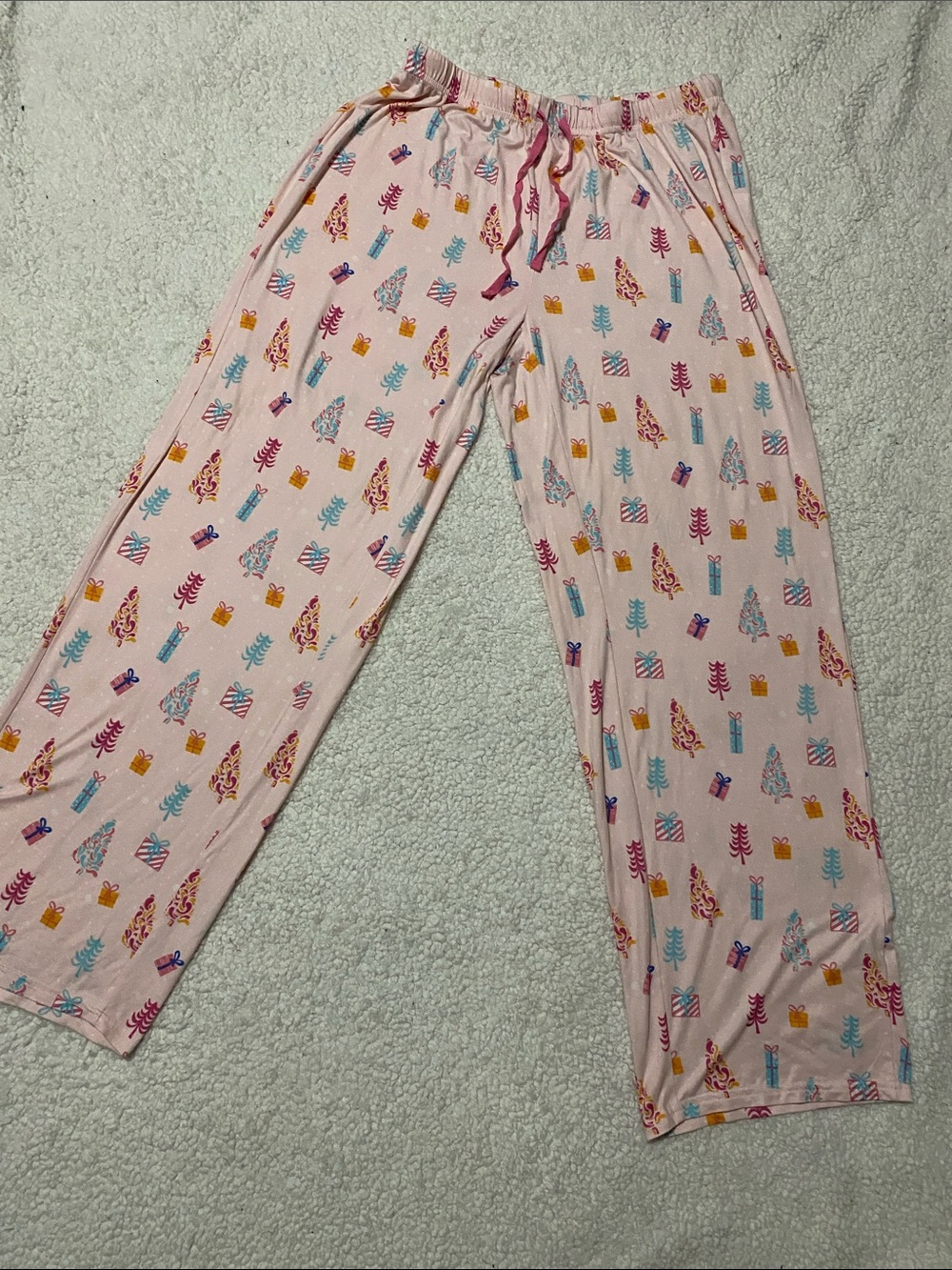 The Royal Standard Women's size Large Pink Holiday pajama lounge pants NWOT